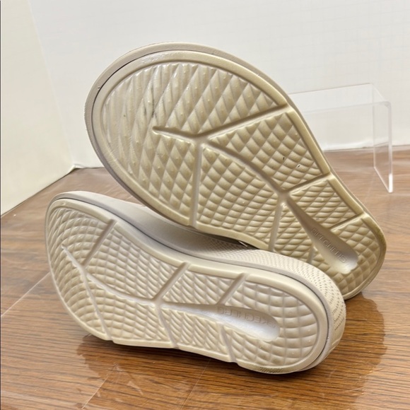 Skechers Cream Comfort Sandals with Ergonomic Footbed - Picture 5 of 5